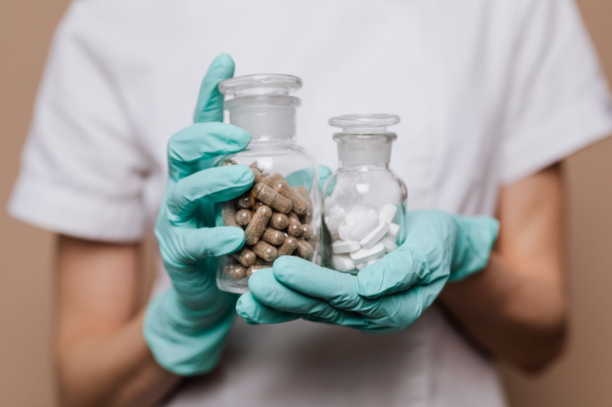 Un label médical avec instructions de sécurité