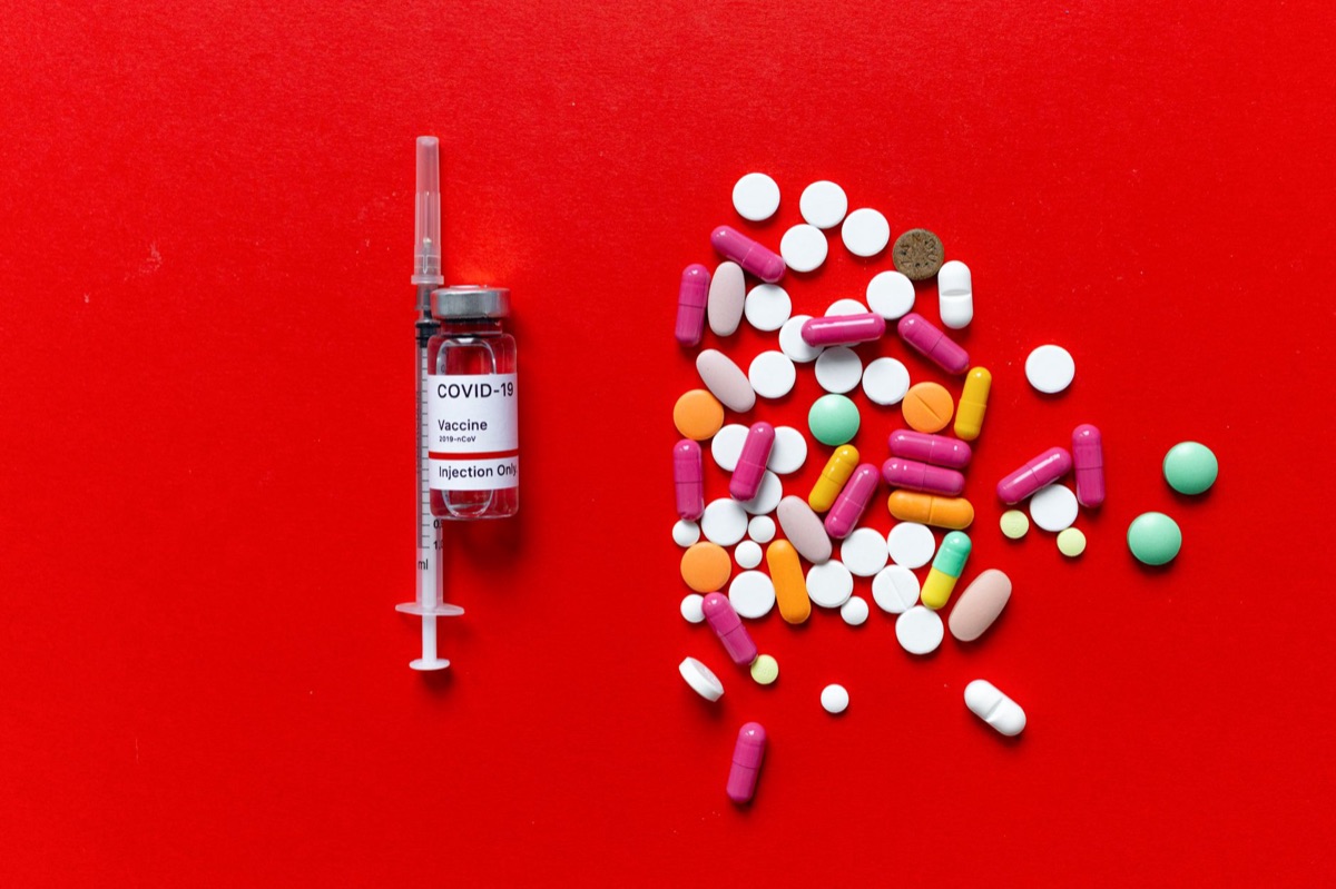 siringa con farmaco